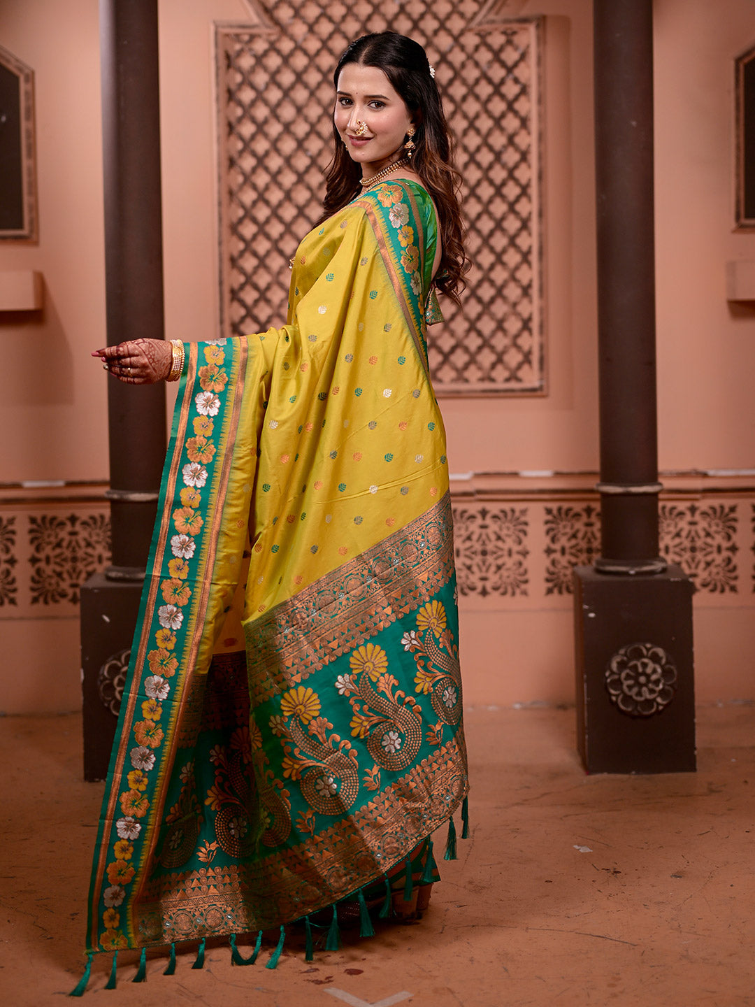Urban Pallu Woven Design Silk Blend Traditional Saree