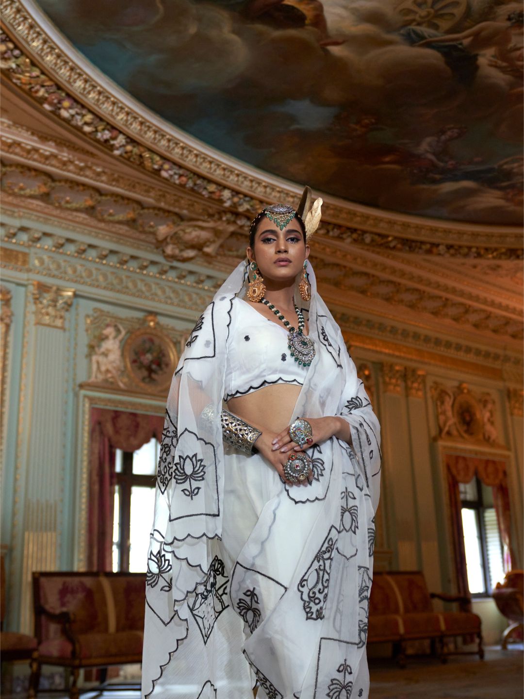 Urban Pallu Solid Poly Chiffon Daily Saree
