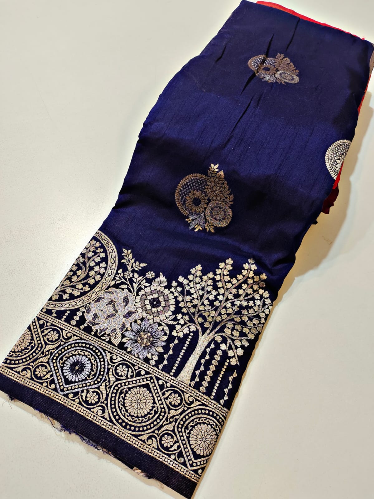 Urban Pallu Woven Design Silk Blend Traditional Saree