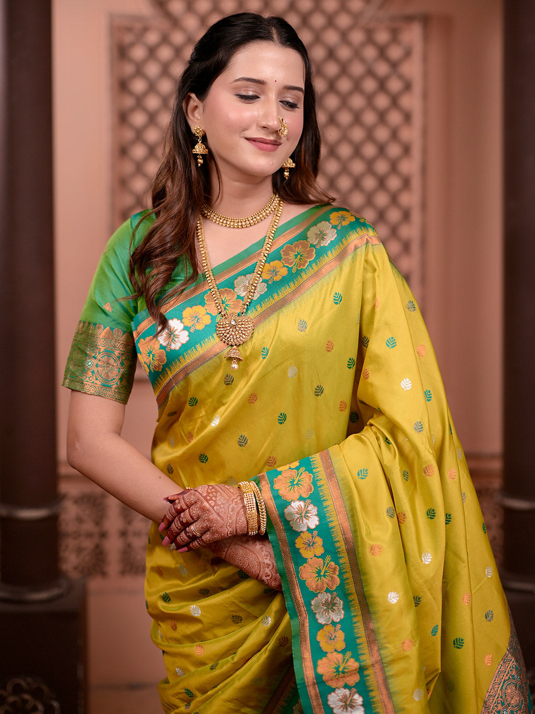 Urban Pallu Woven Design Silk Blend Traditional Saree