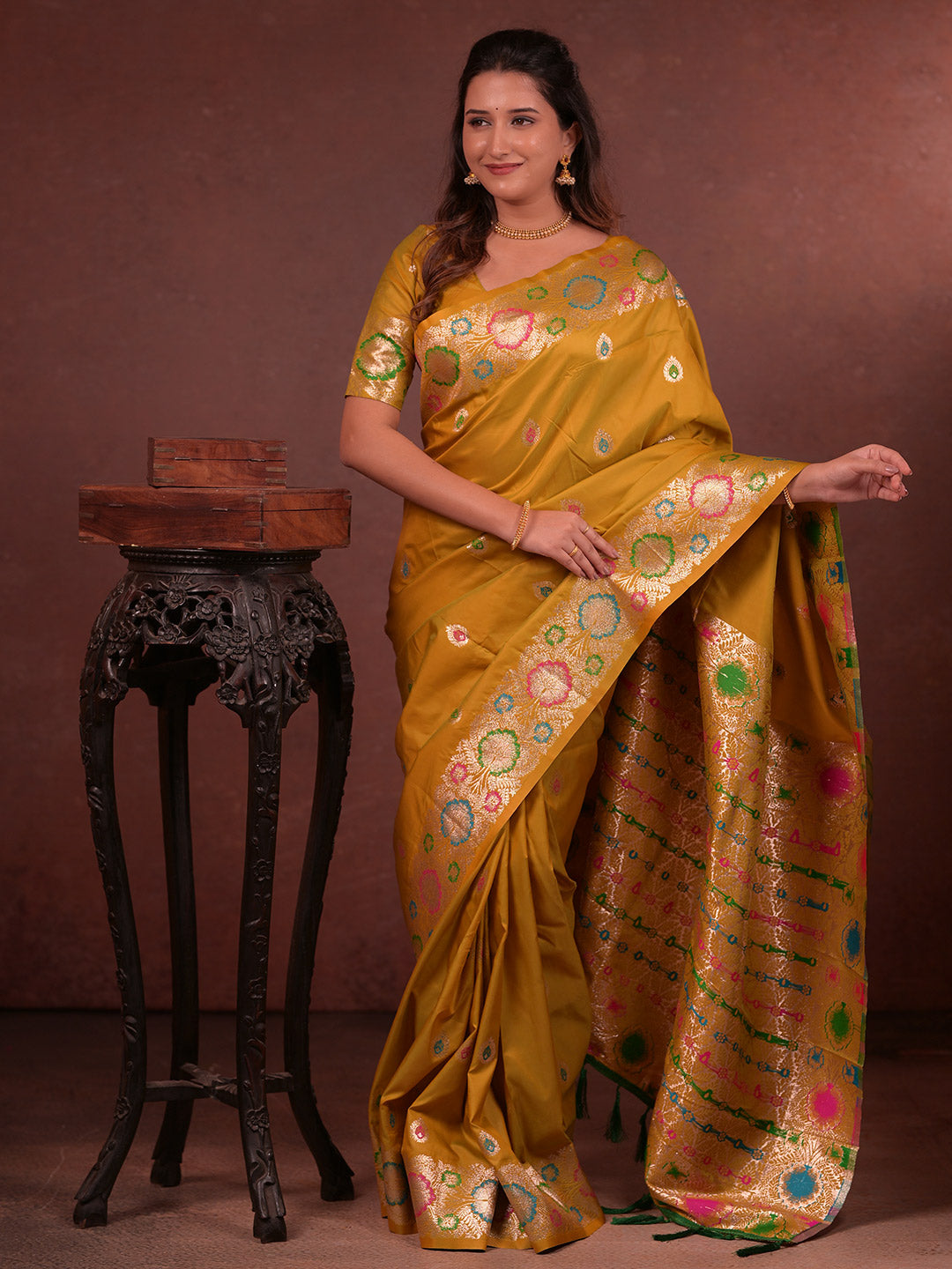 Urban Pallu Woven Design Silk Blend Traditional Saree