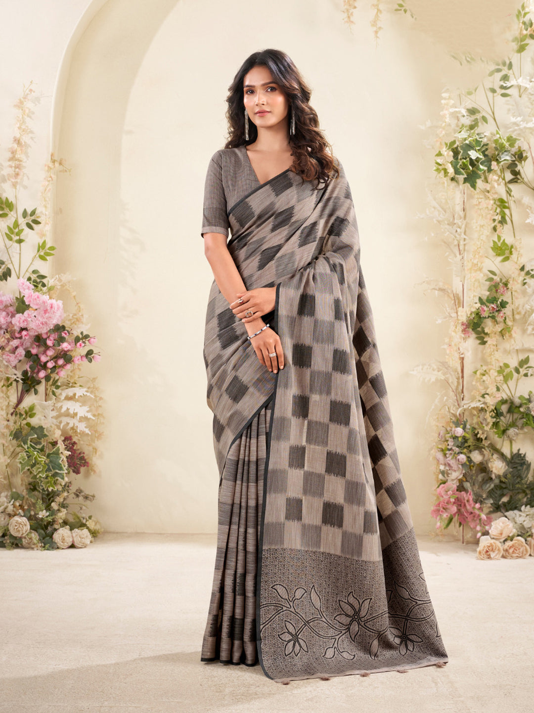 Urban Pallu Woven Design Silk Blend Work Saree
