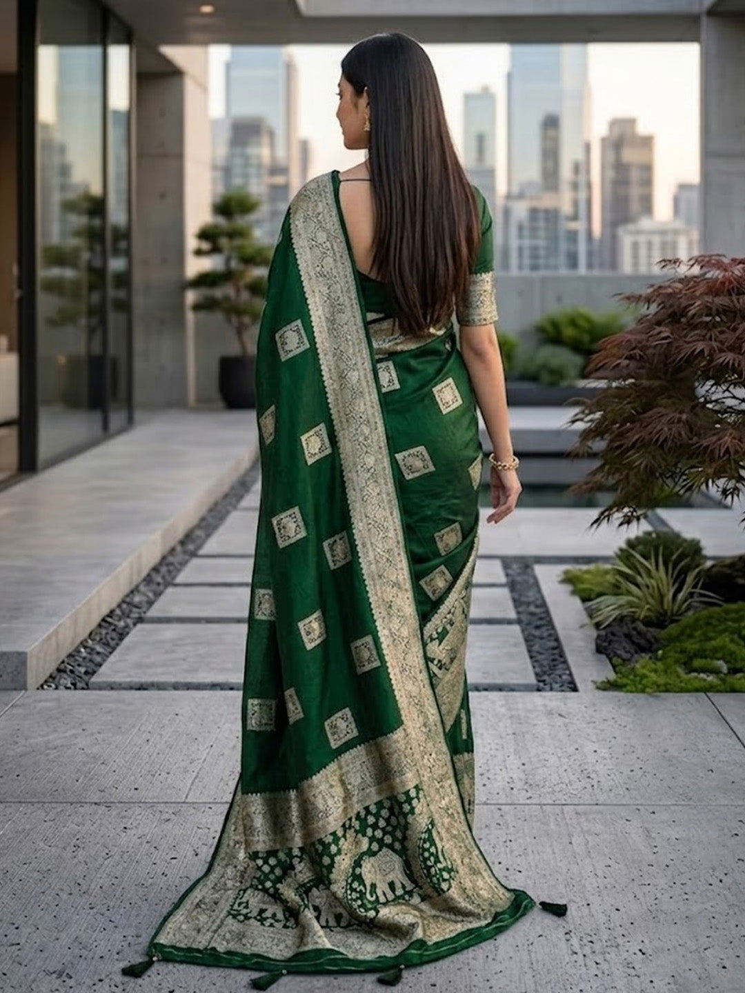Urban Pallu Woven Design Silk Blend Traditional Saree