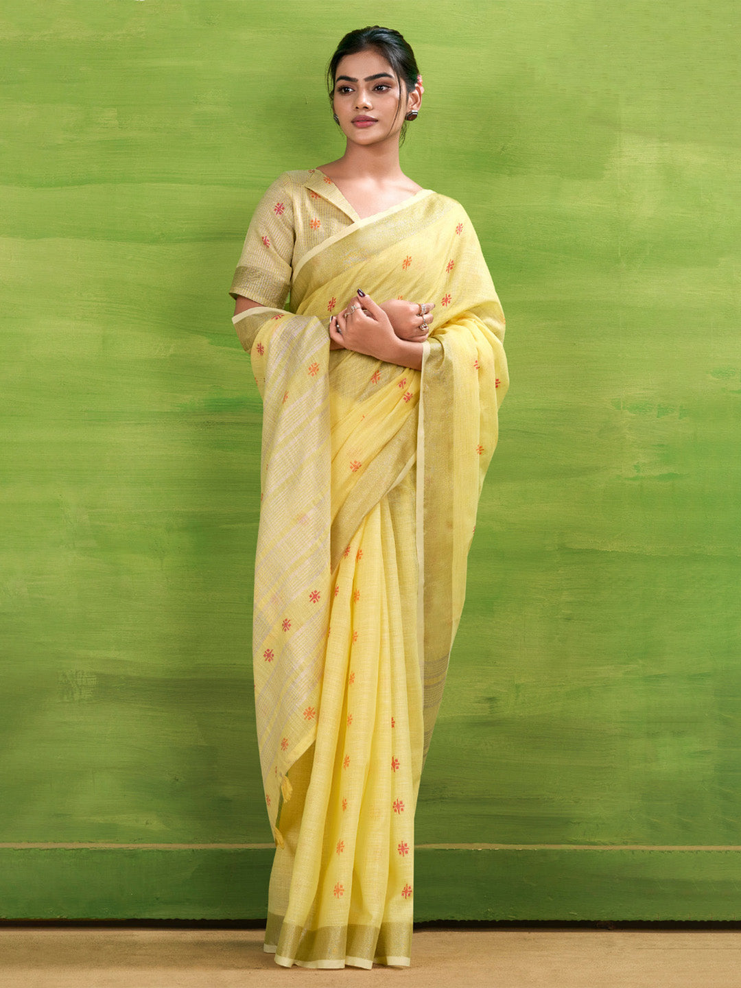Urban Pallu Solid Cotton Blend Daily Saree