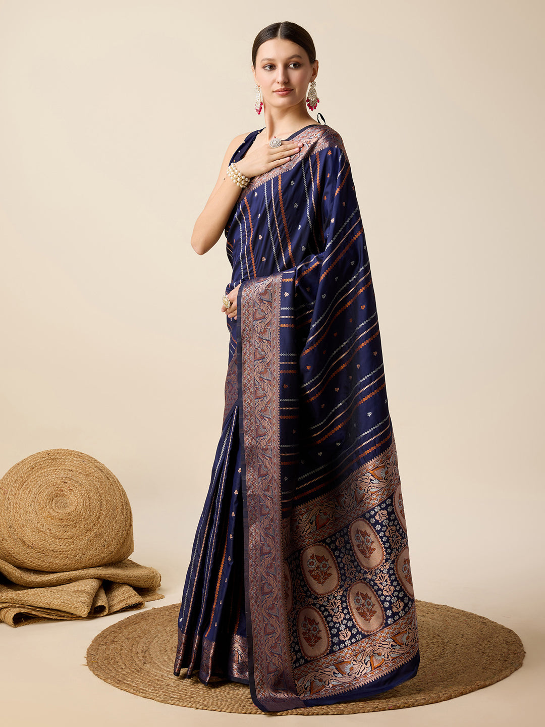 Urban Pallu Woven Design Silk Blend Party Saree
