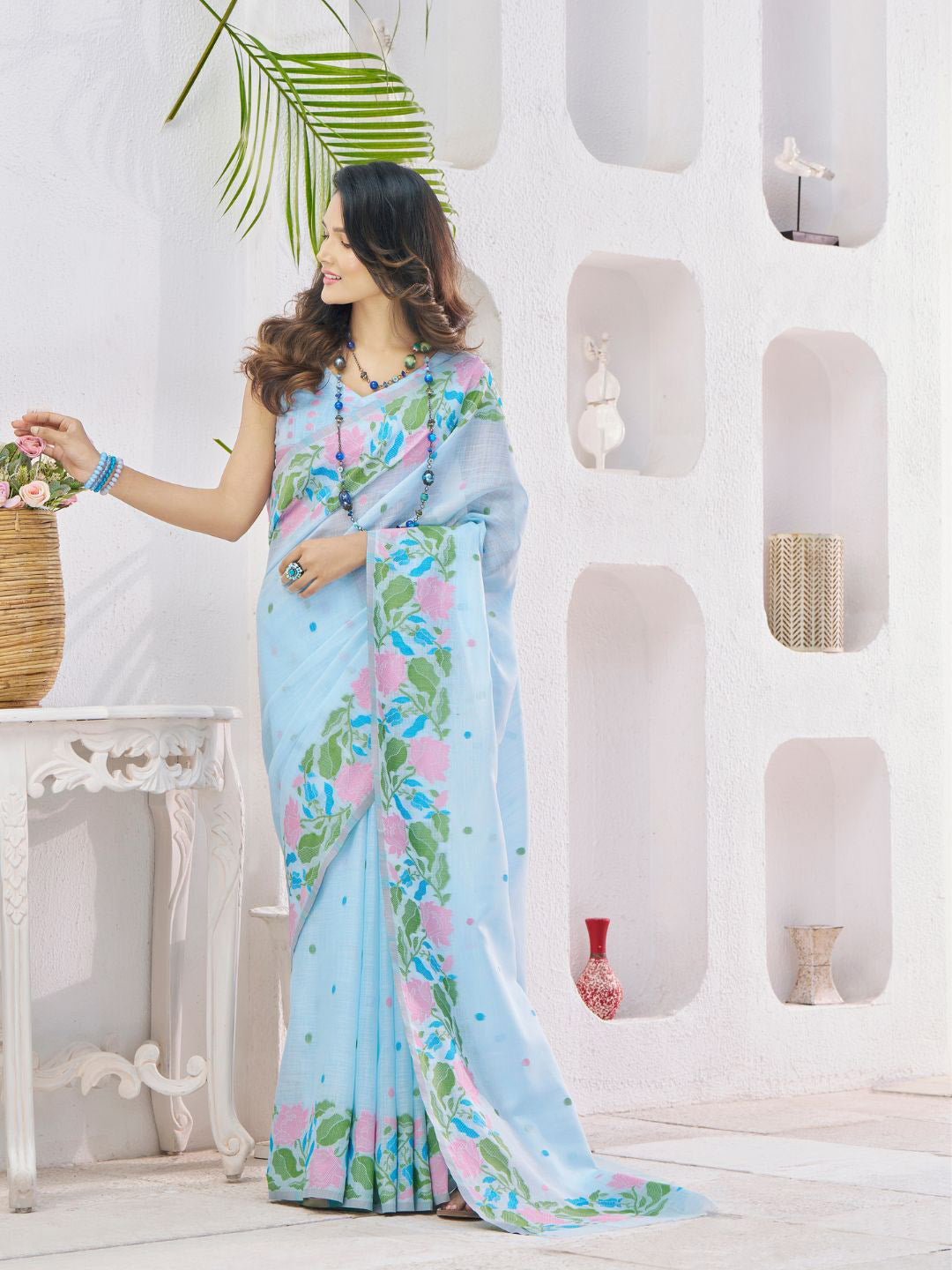 Urban Pallu Woven Design Silk Blend Daily Saree
