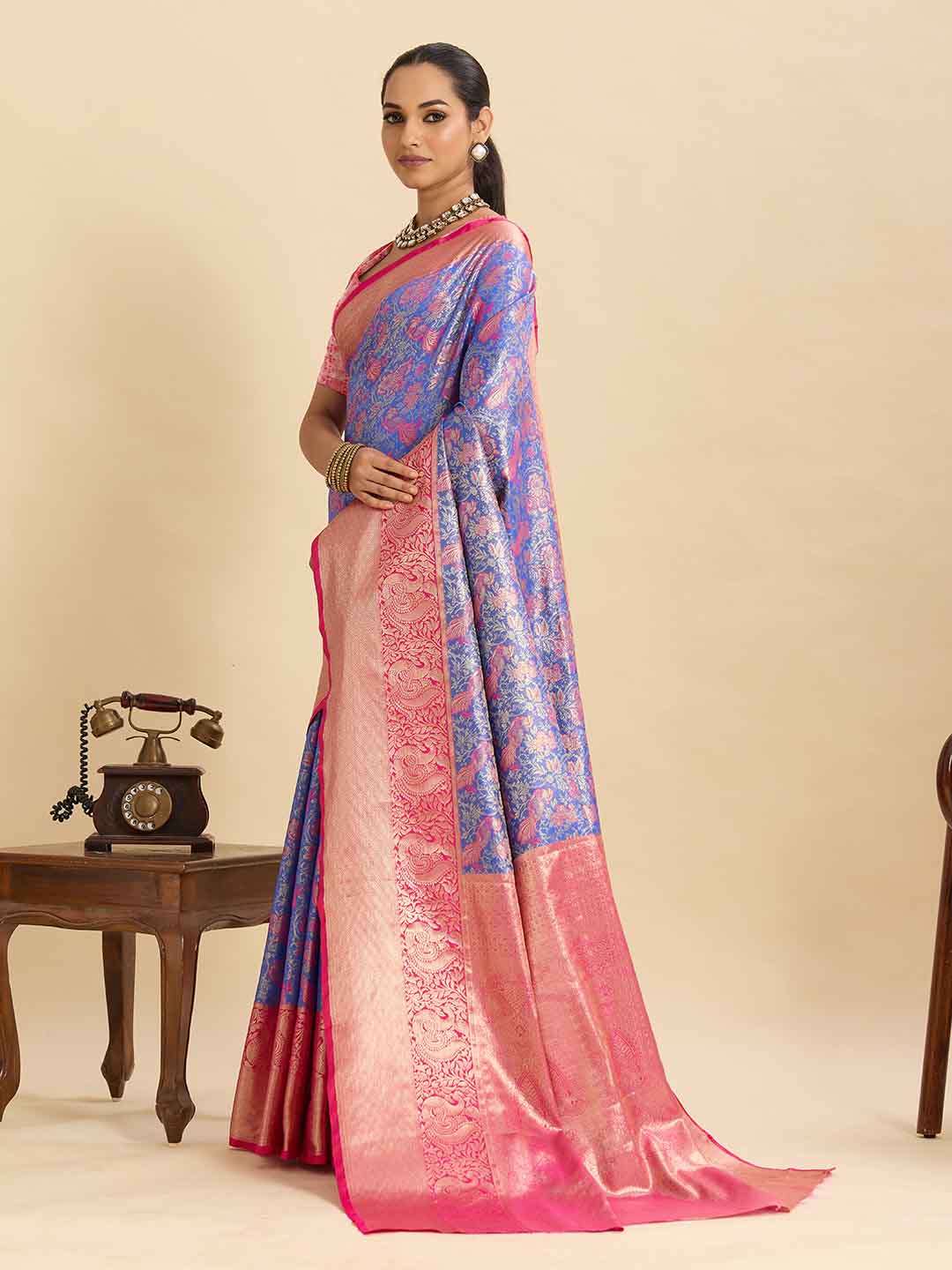 Urban Pallu Woven Design Silk Blend Festive Saree