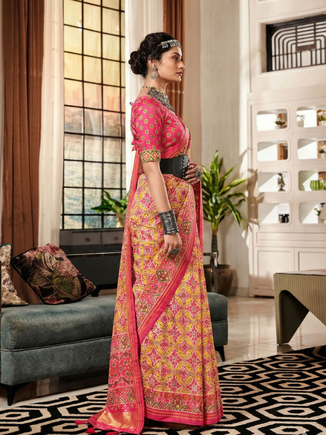 Urban Pallu Woven Design Cotton Blend Daily Saree