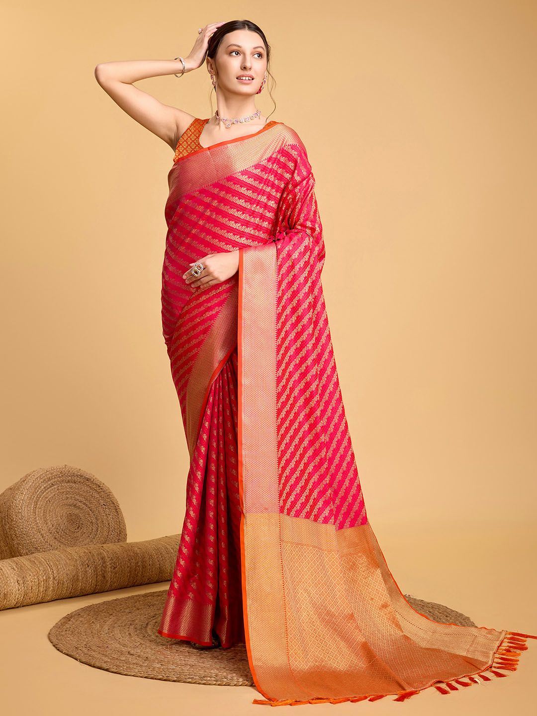Urban Pallu Woven Design Silk Blend Party Saree