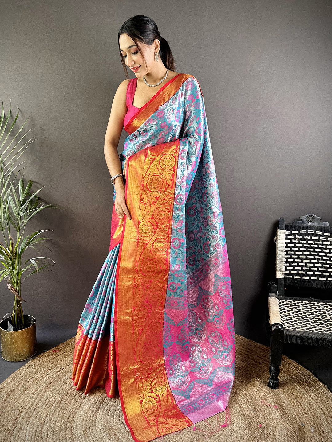 Urban Pallu Woven Design Silk Blend Traditional Saree