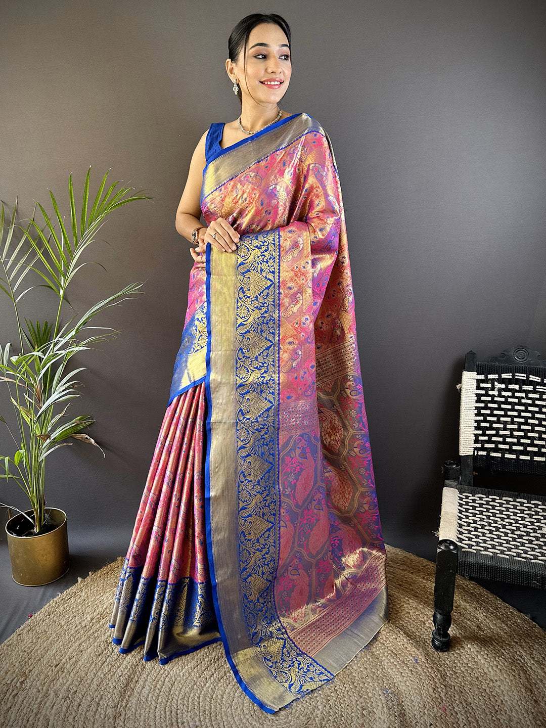 Urban Pallu Woven Design Silk Blend Traditional Saree