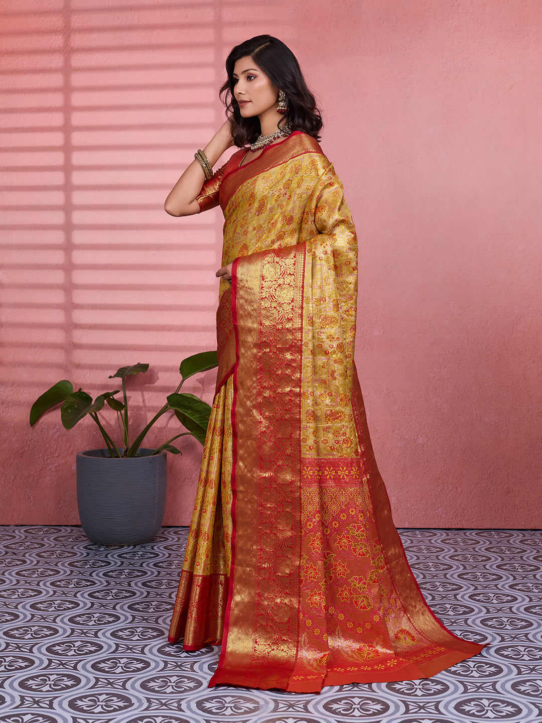 Urban Pallu Woven Design Art Silk Traditional Saree