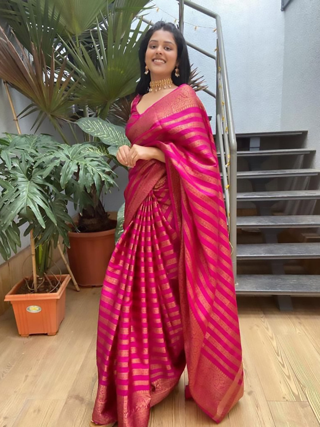 Urban Pallu Woven Design Silk Blend Traditional Saree