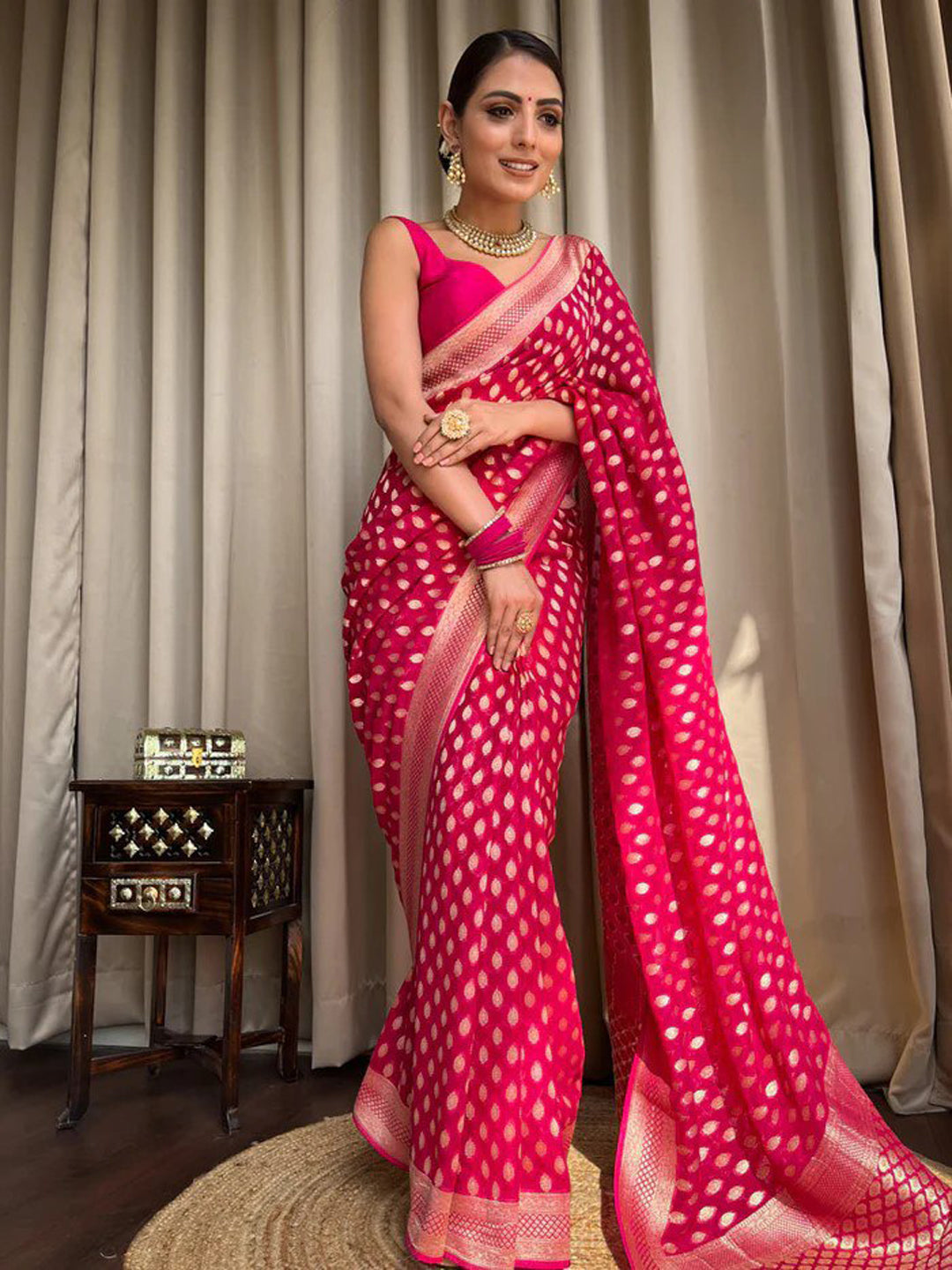 Urban Pallu Woven Design Silk Blend Work Saree