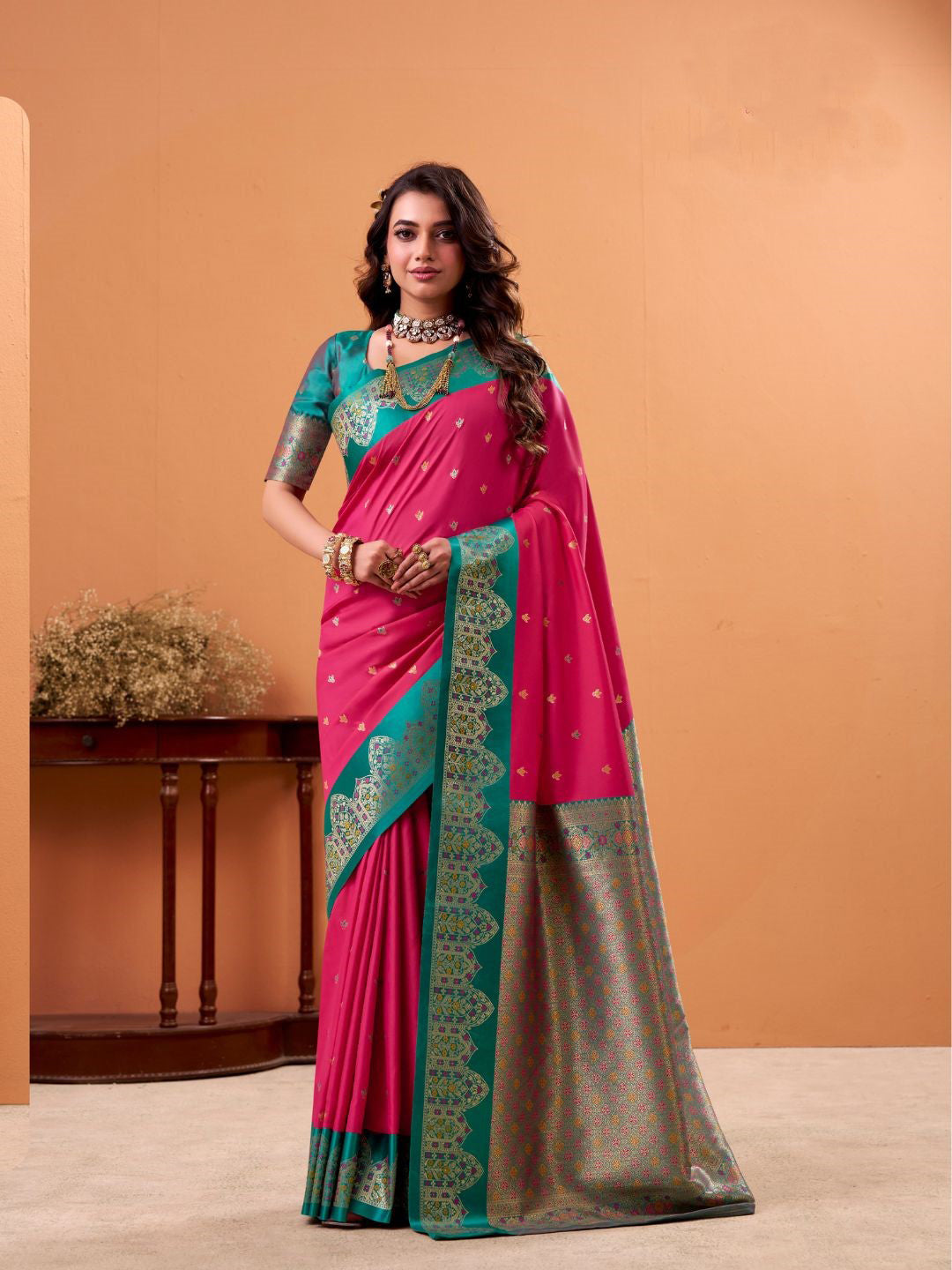Urban Pallu Solid Silk Blend Festive Saree
