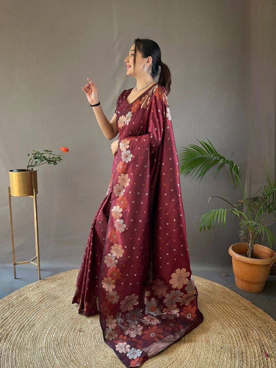 Urban Pallu Woven Design Silk Blend Work Saree