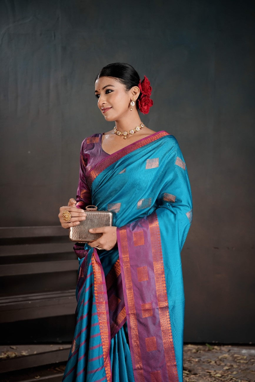 Urban Pallu Floral Sequinned Silk Blend Fusion Saree