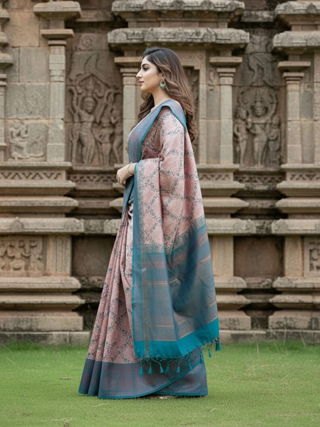 Urban Pallu Woven Design Silk Blend Work Saree