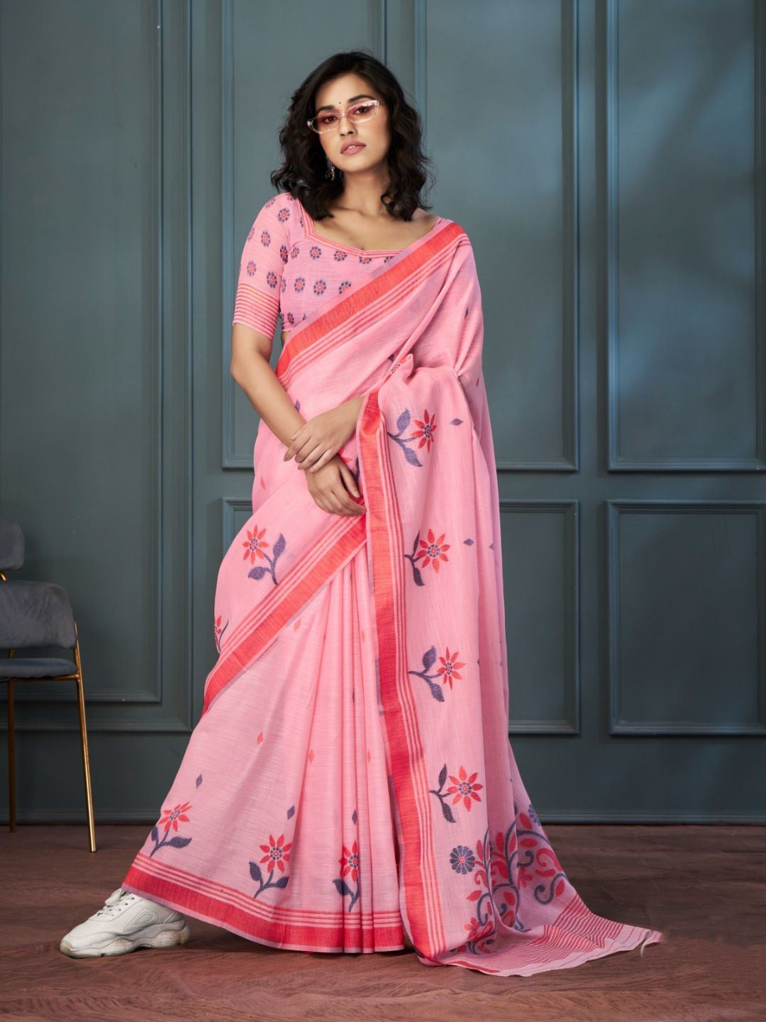 Urban Pallu Solid Cotton Blend Daily Saree