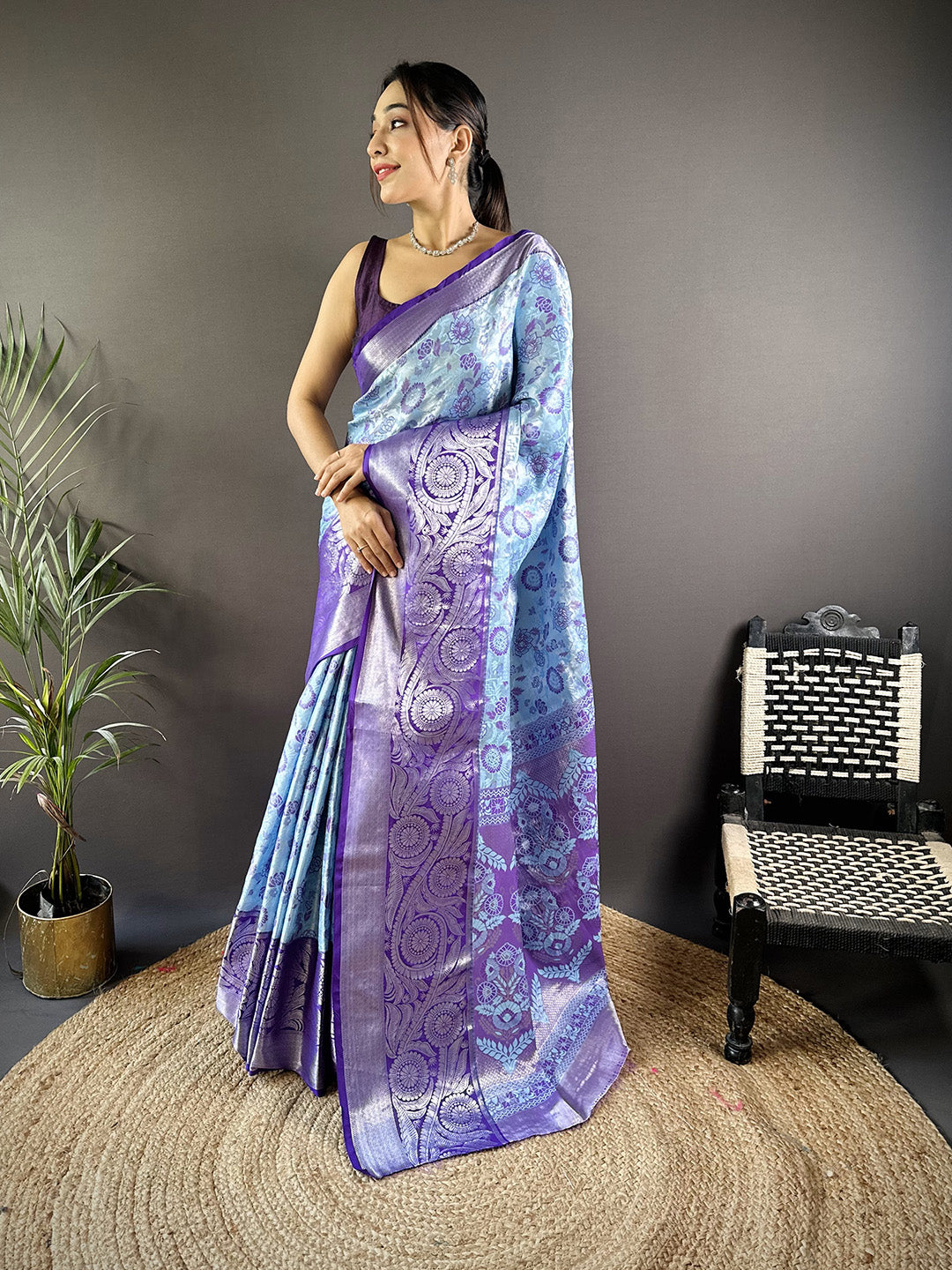 Urban Pallu Woven Design Silk Blend Traditional Saree