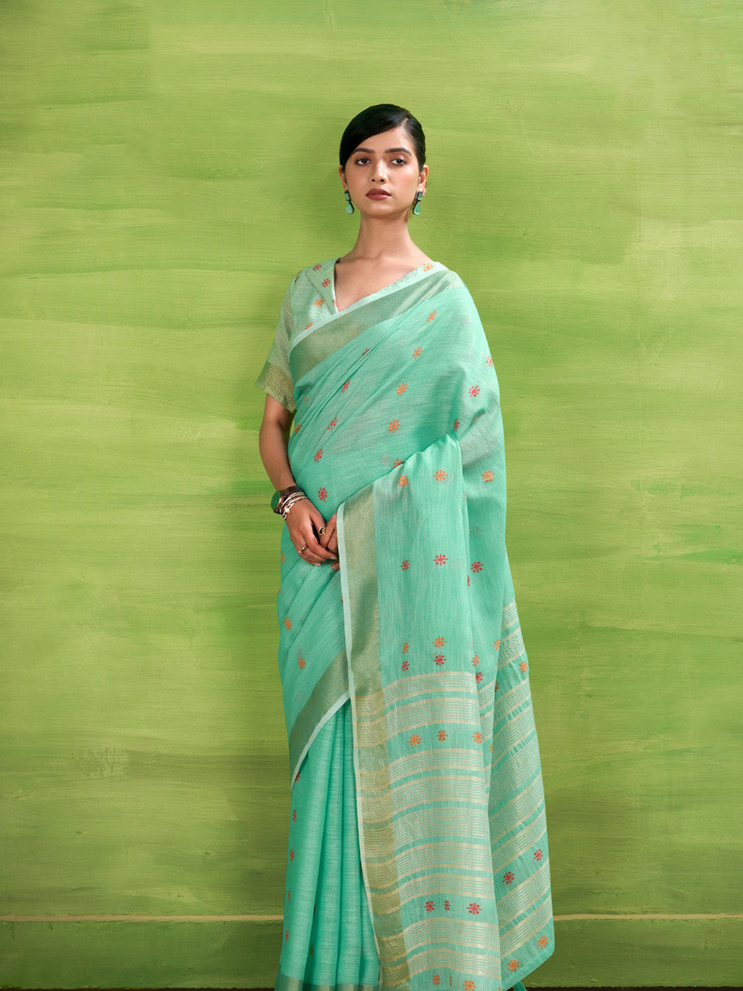 Urban Pallu Solid Cotton Blend Daily Saree