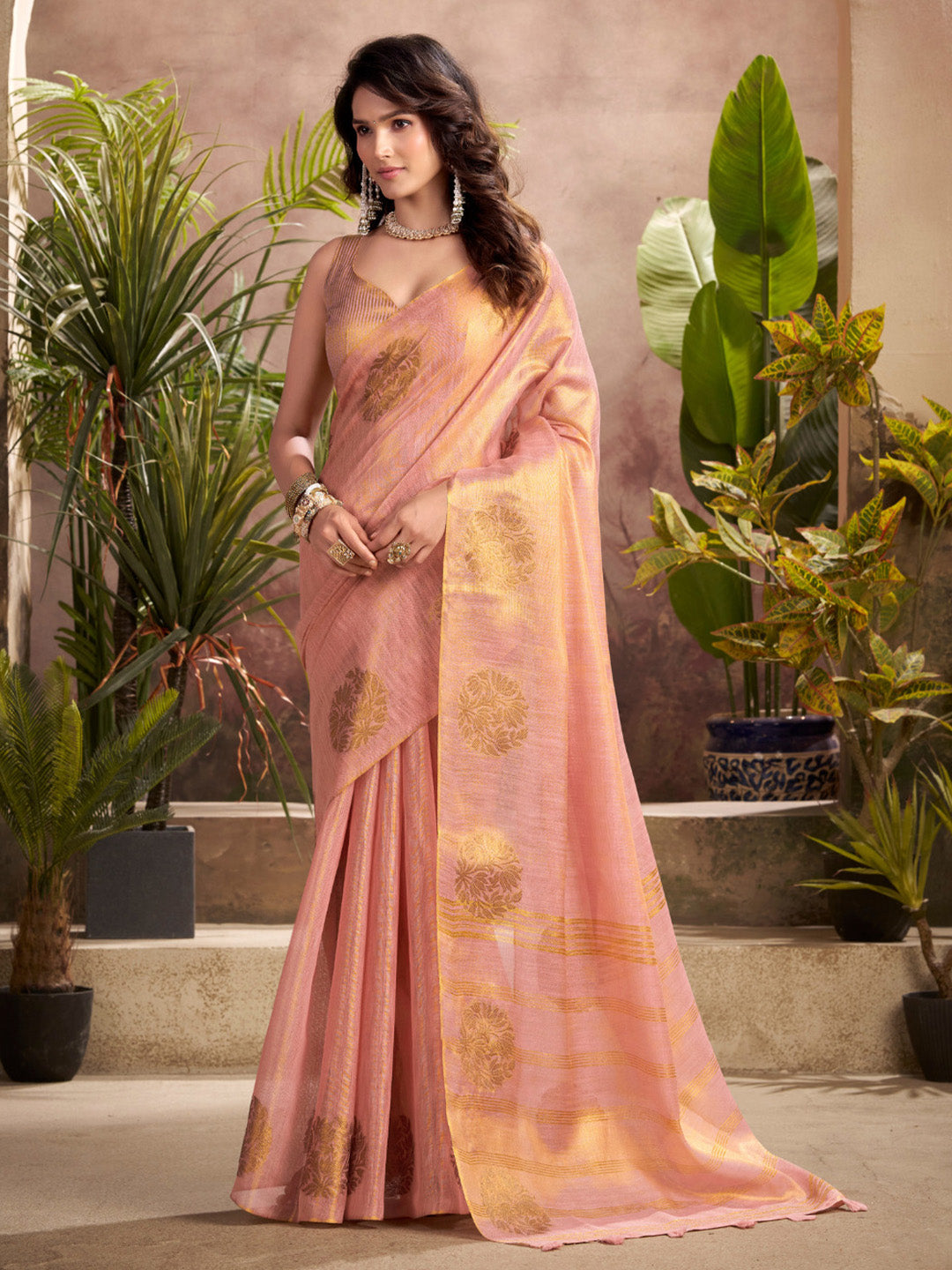 Urban Pallu Woven Design Silk Blend Traditional Saree