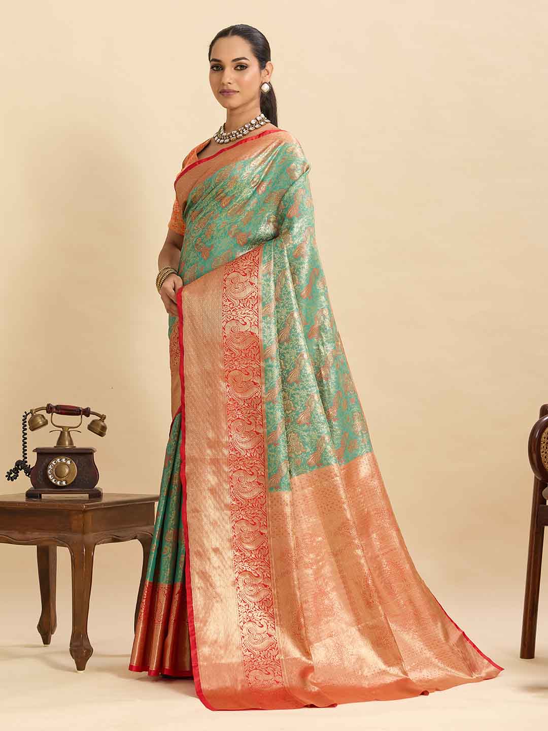 Urban Pallu Woven Design Silk Blend Festive Saree