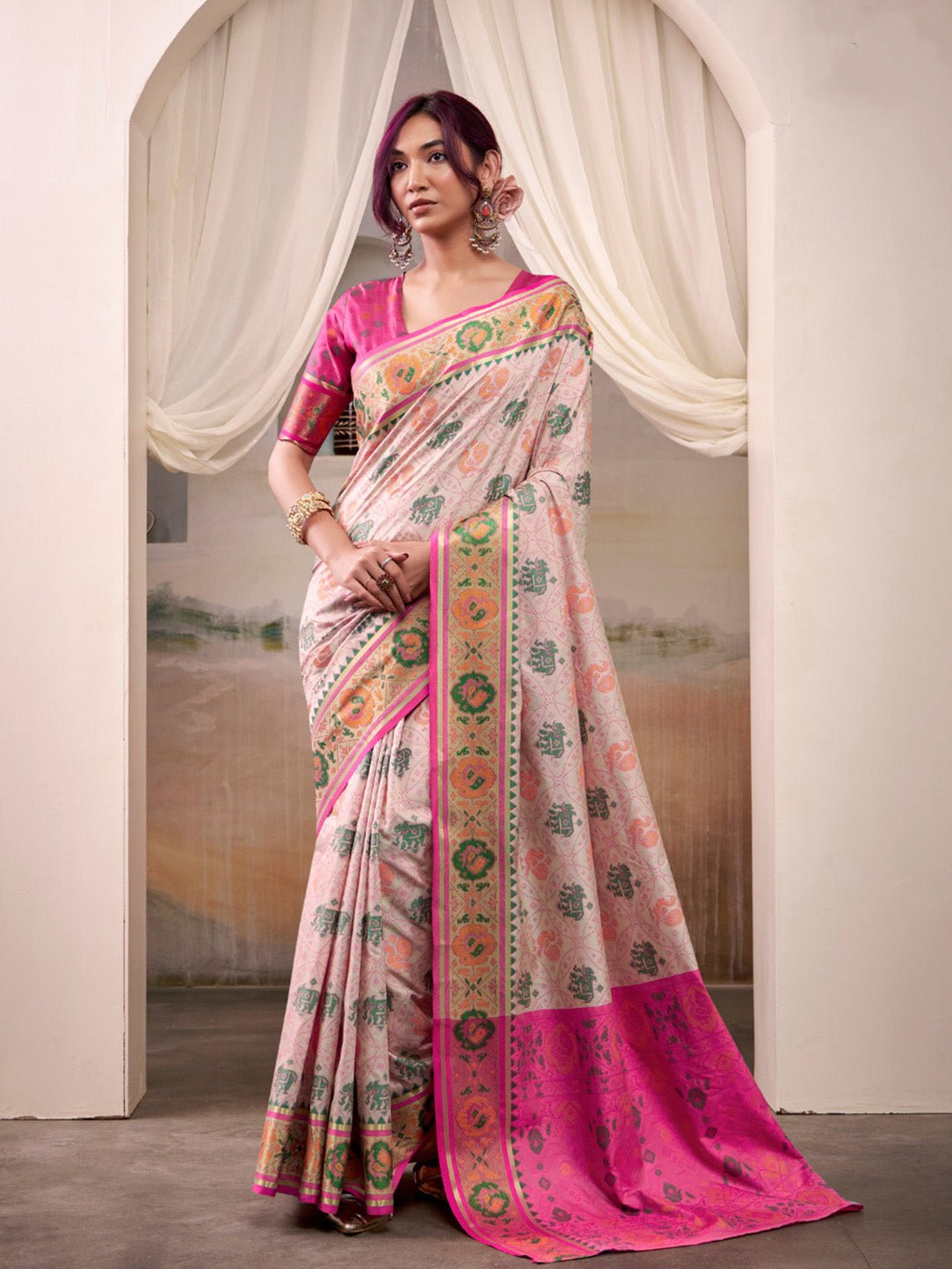 Urban Pallu Woven Design Cotton Blend Daily Saree