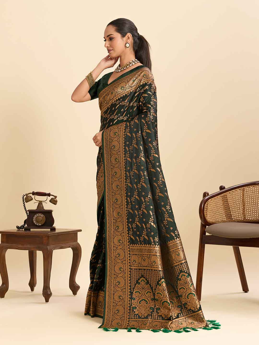 Urban Pallu Floral Sequinned Silk Blend Fusion Saree
