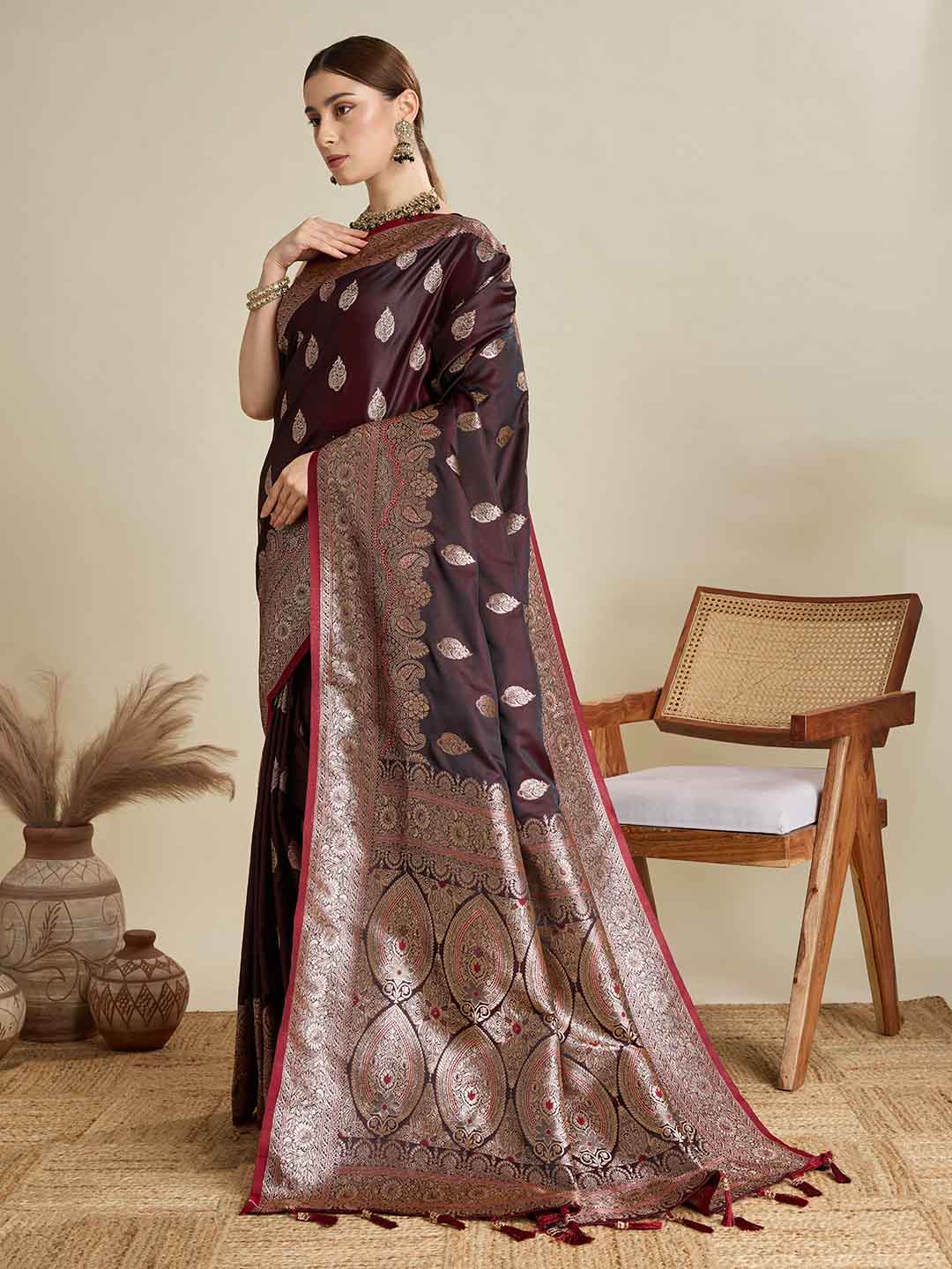Urban Pallu Woven Design Silk Blend Party Saree
