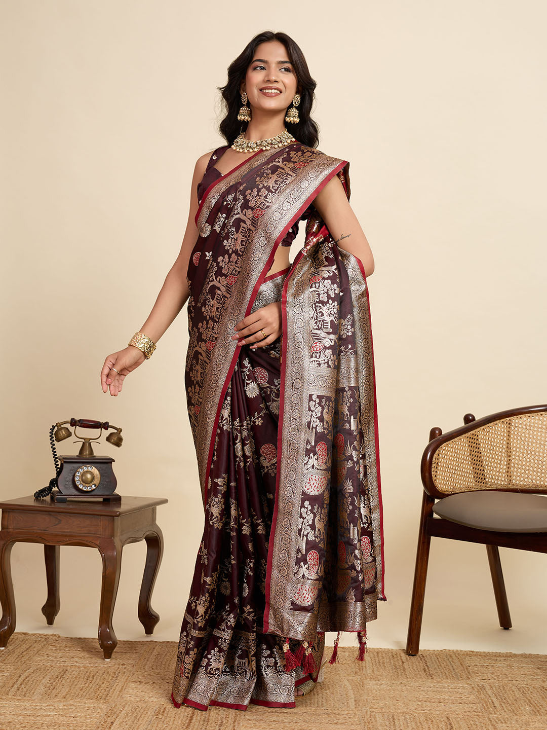 Urban Pallu Woven Design Silk Blend Party Saree