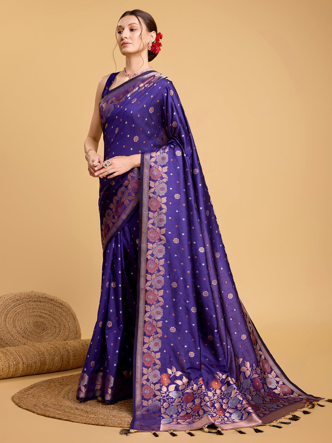 Urban Pallu Woven Design Silk Blend Party Saree