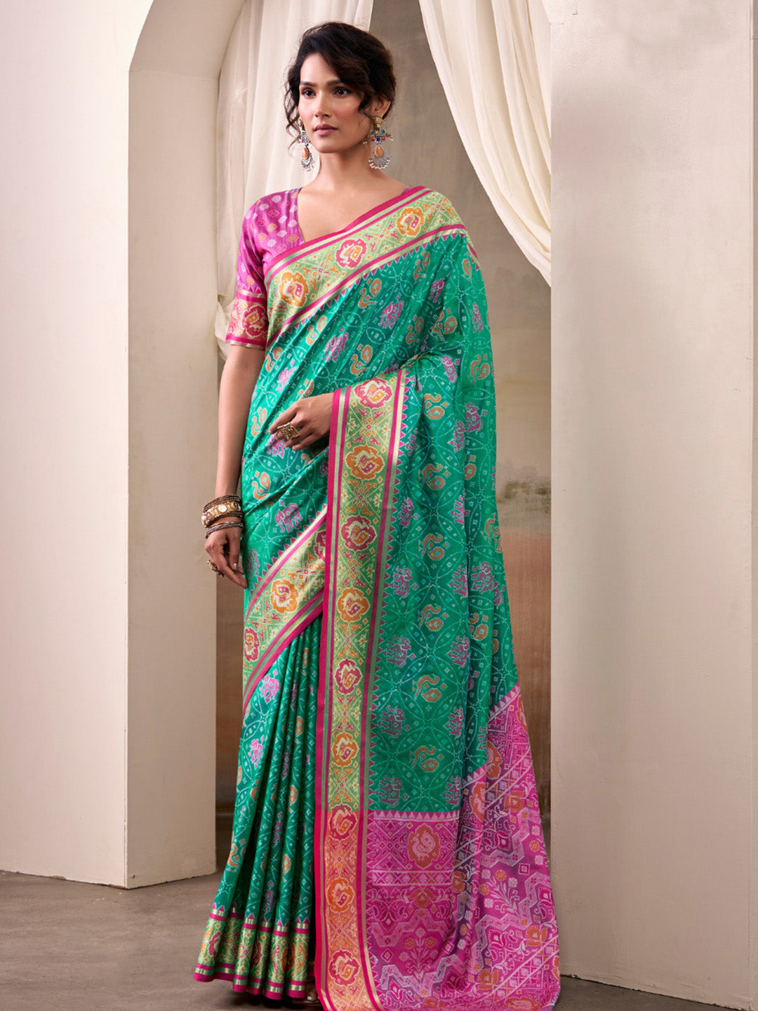 Urban Pallu Woven Design Cotton Blend Daily Saree