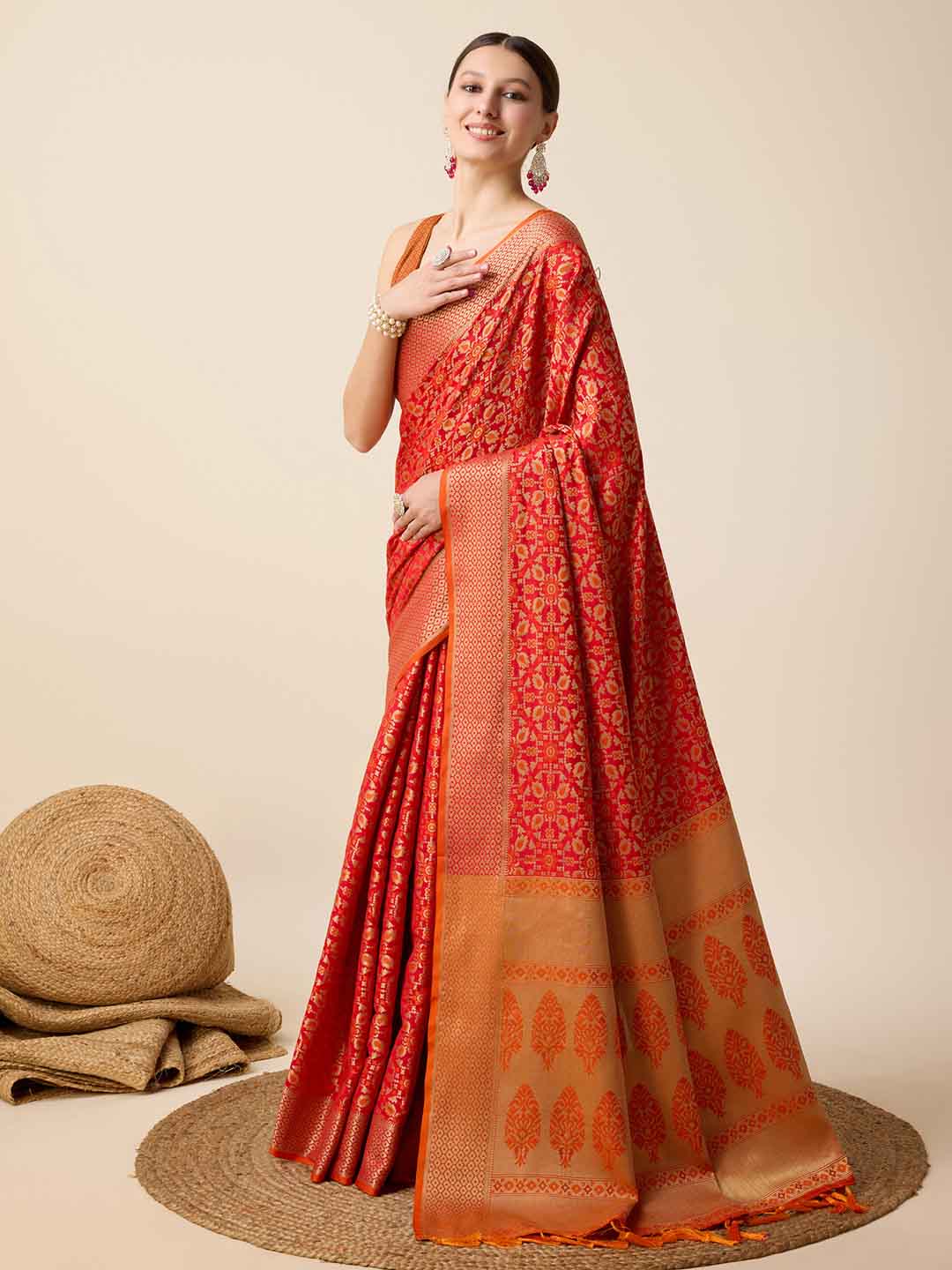 Urban Pallu Woven Design Silk Blend Party Saree