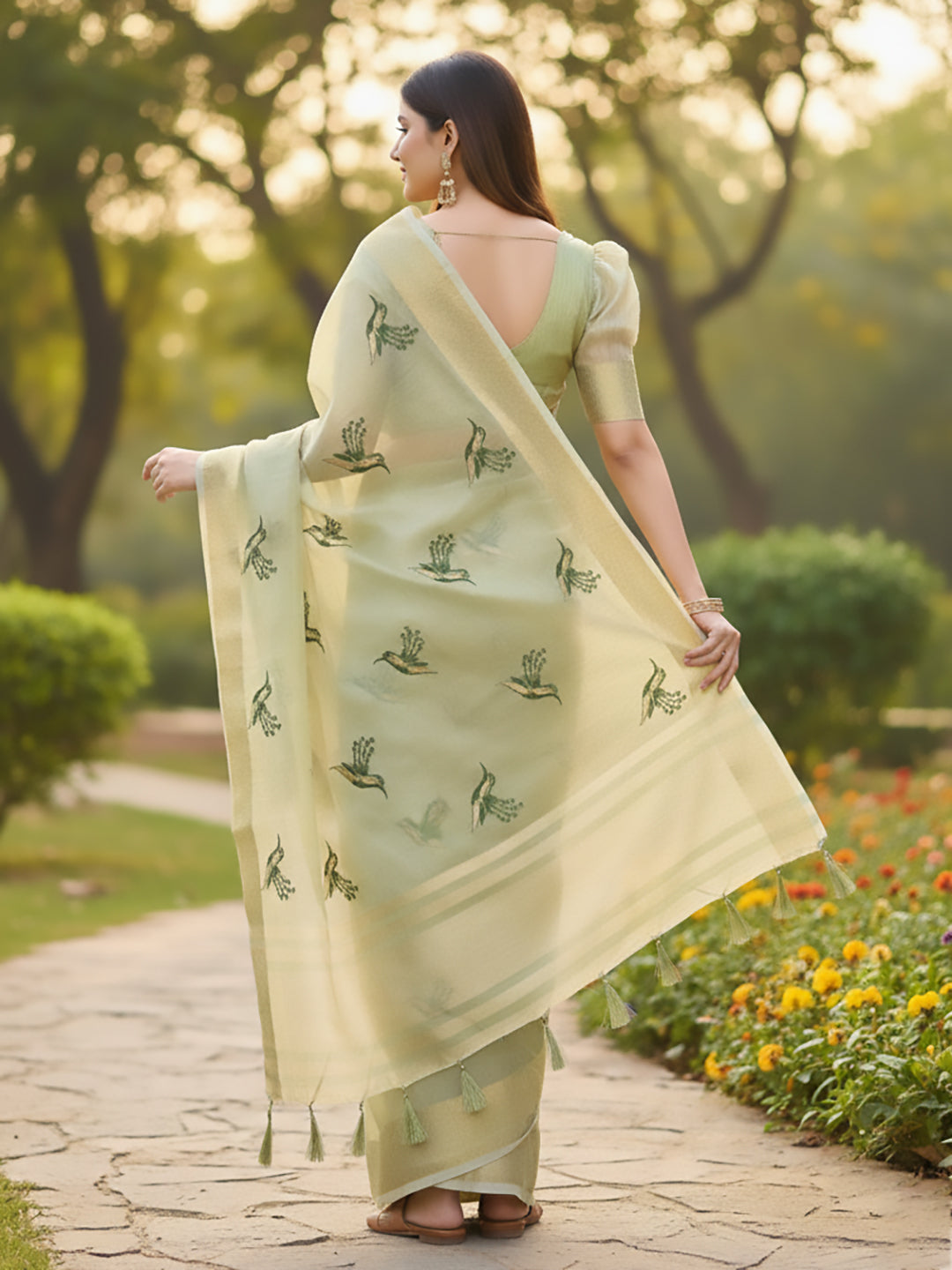 Urban Pallu Floral Sequinned Silk Blend Fusion Saree