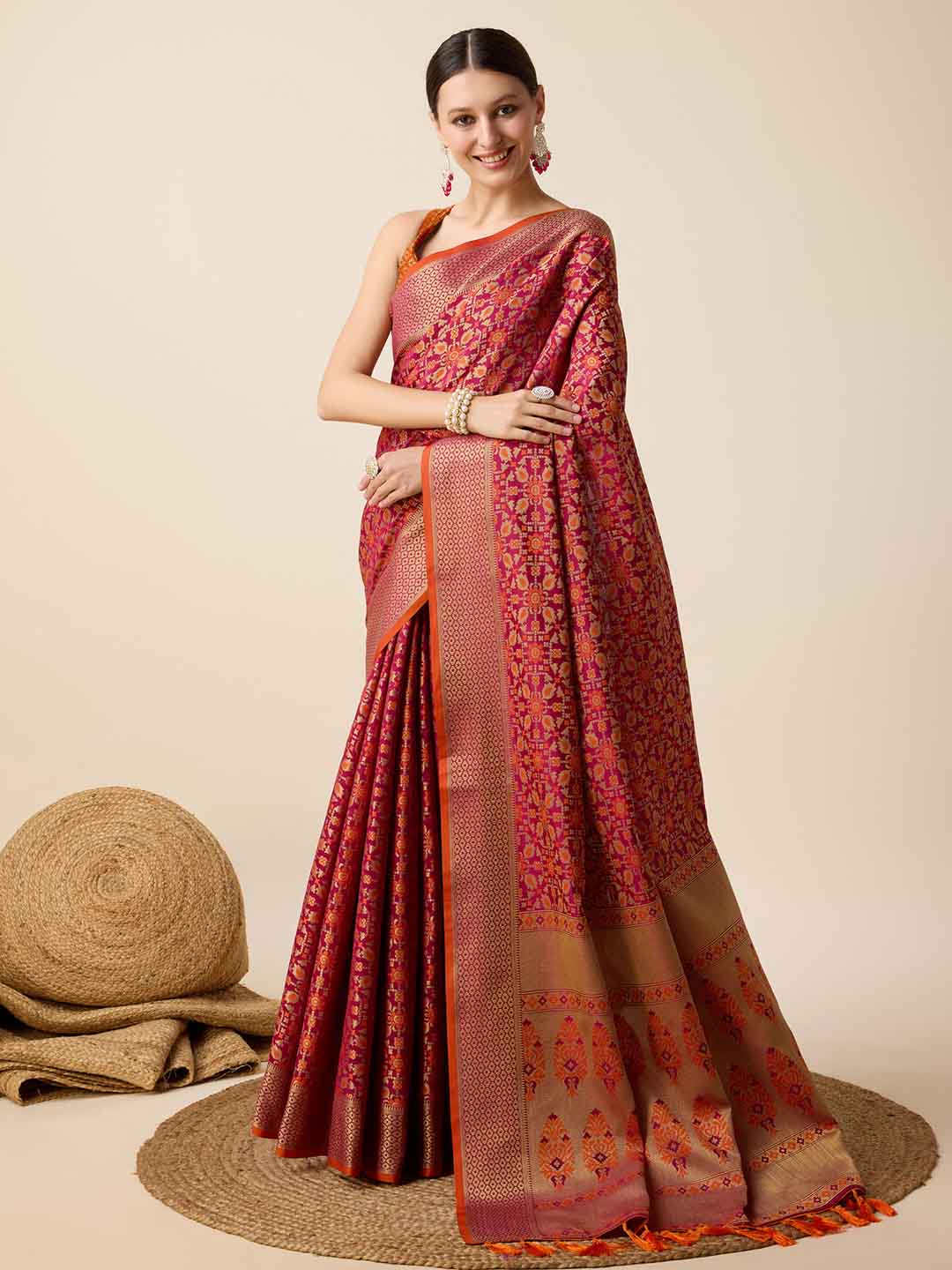 Urban Pallu Woven Design Silk Blend Party Saree