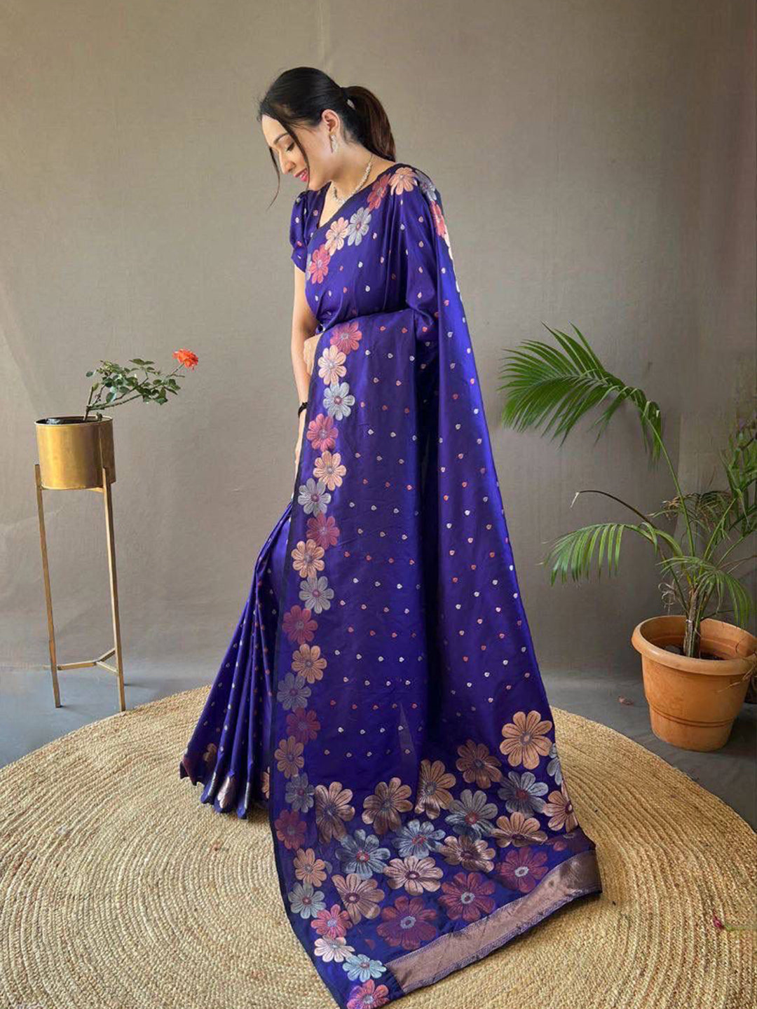 Urban Pallu Woven Design Silk Blend Work Saree