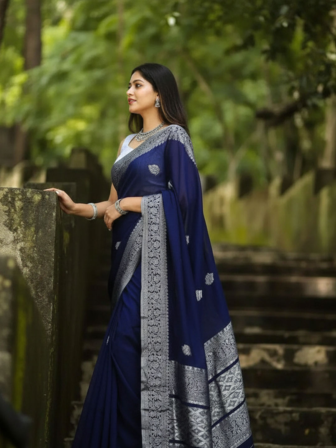 Urban Pallu Woven Design Silk Blend Work Saree