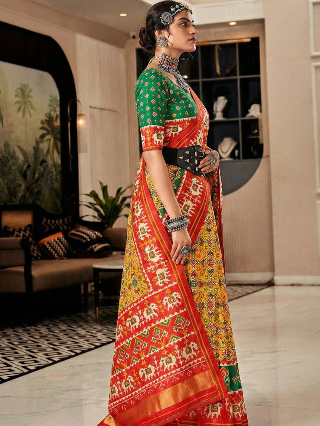 Urban Pallu Woven Design Cotton Blend Daily Saree