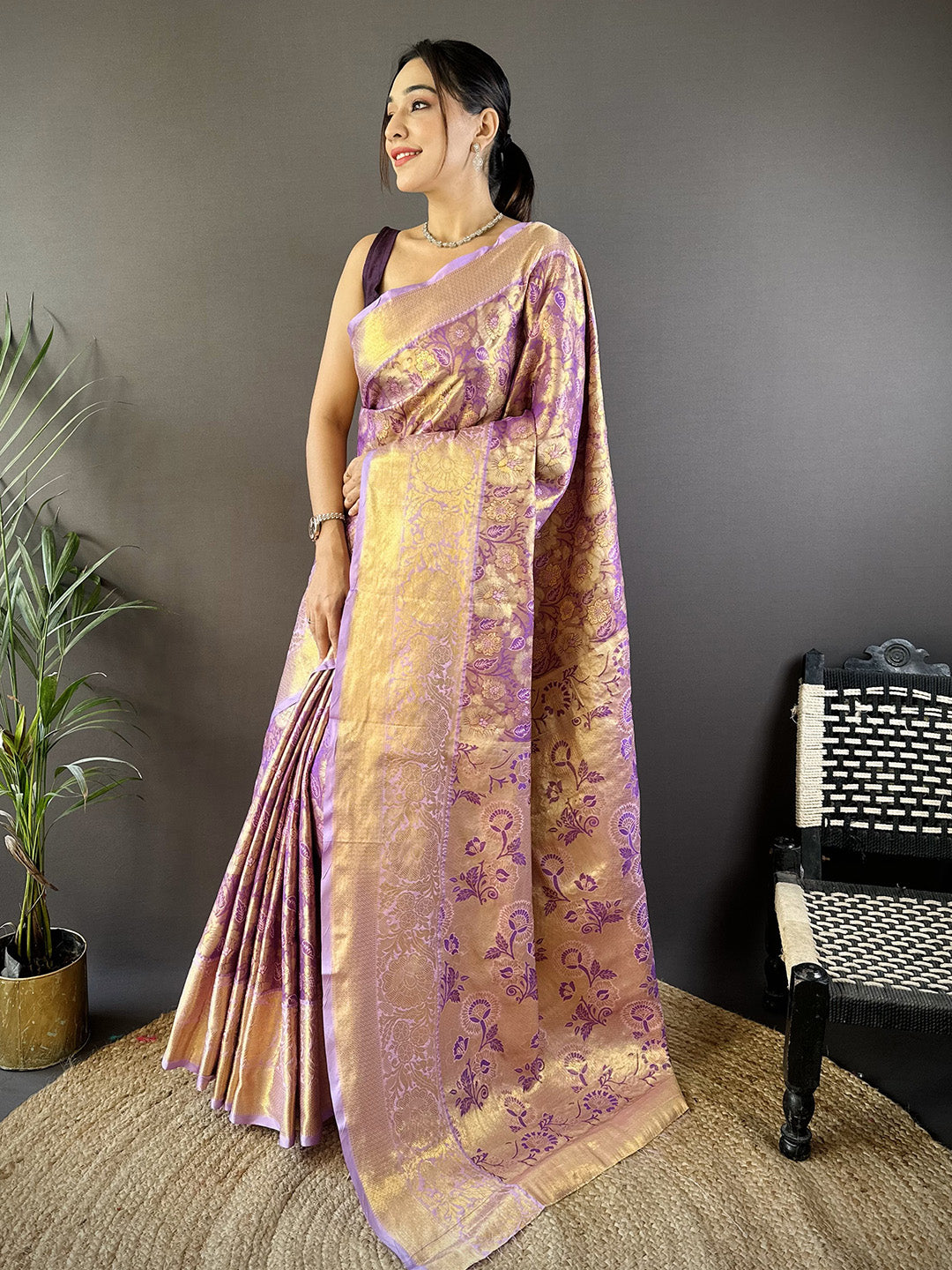 Urban Pallu Woven Design Silk Blend Traditional Saree