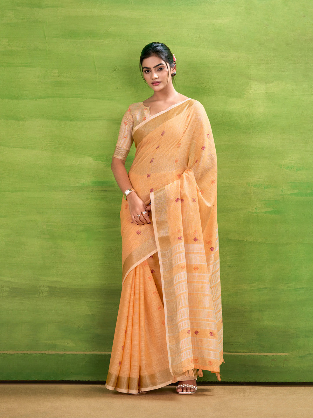 Urban Pallu Solid Cotton Blend Daily Saree