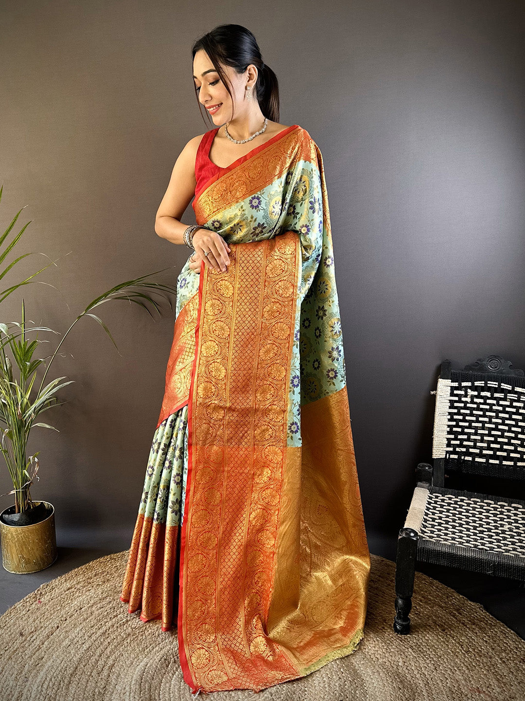 Urban Pallu Woven Design Silk Blend Traditional Saree