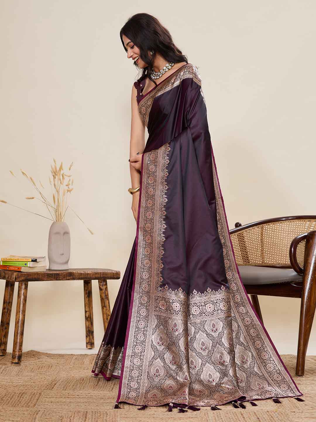 Urban Pallu Woven Design Silk Blend Party Saree