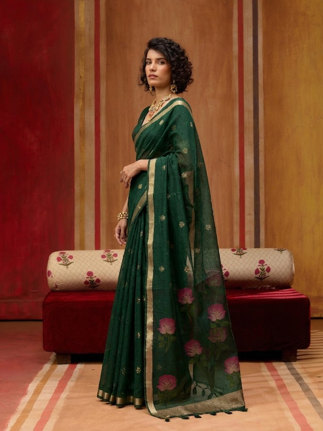 Urban Pallu Printed Satin Party Saree