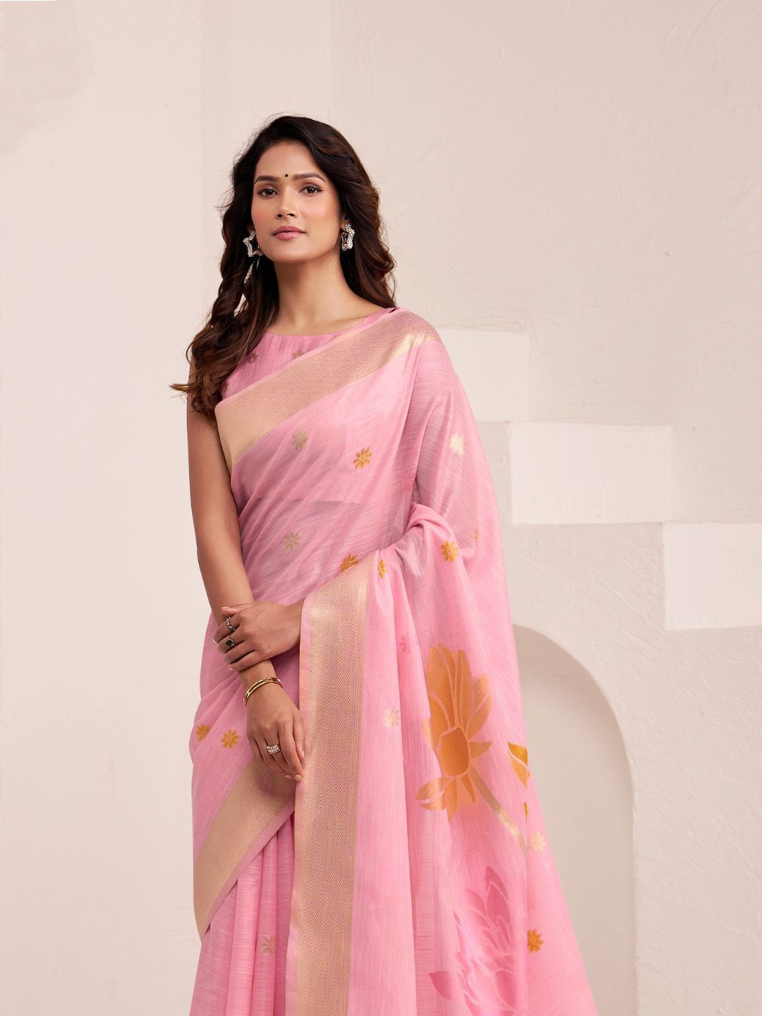 Urban Pallu Woven Design Silk Blend Daily Saree
