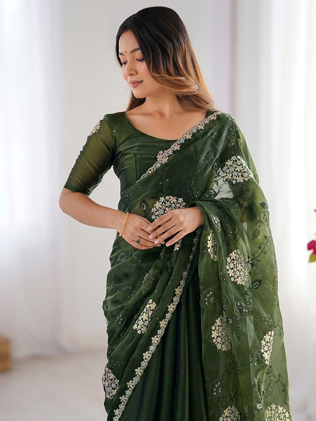 Urban Pallu Embroidered Tissue Festive Saree
