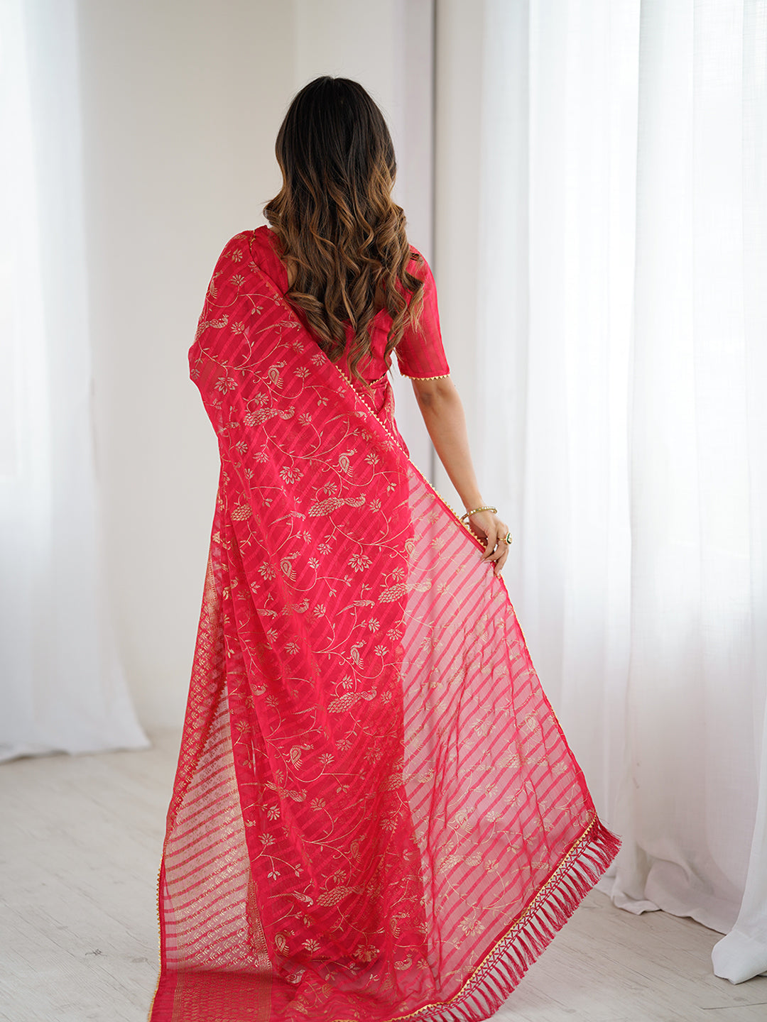 Urban Pallu Printed Poly Chiffon Daily Saree