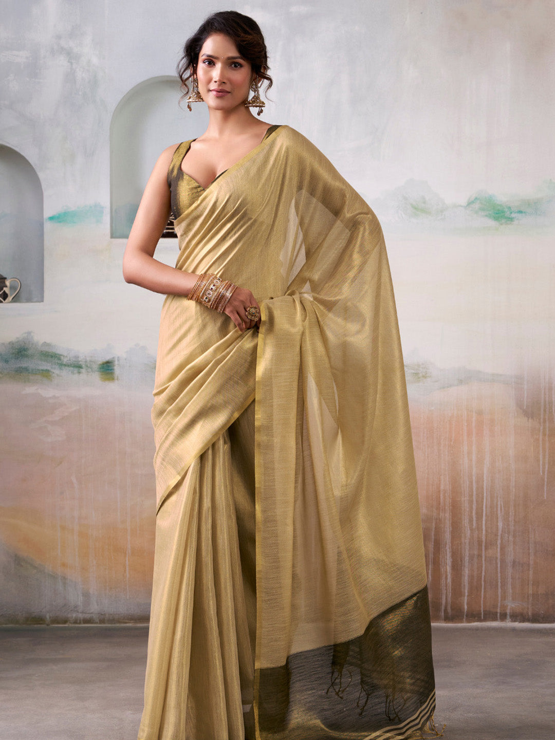 Urban Pallu Woven Design Cotton Blend Daily Saree