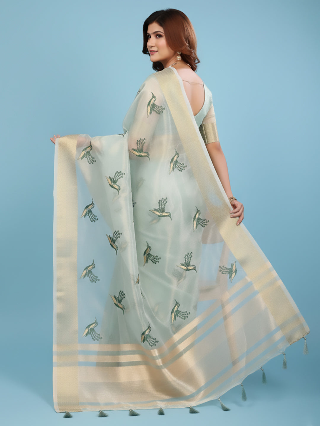 Urban Pallu Floral Sequinned Silk Blend Fusion Saree