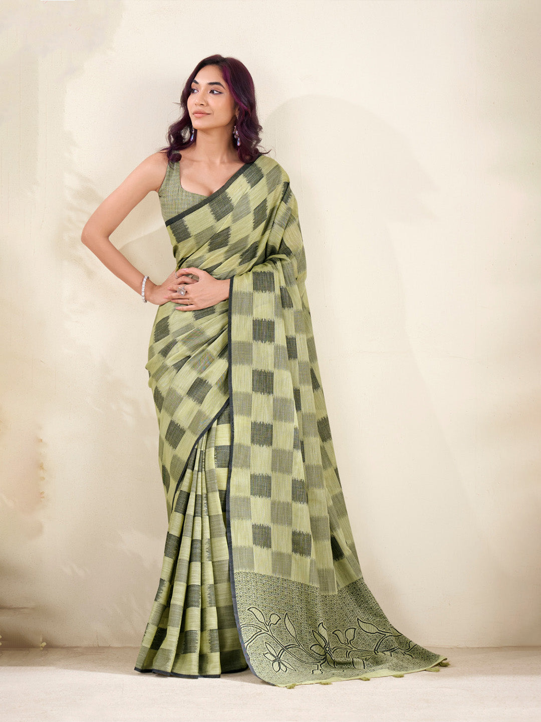 Urban Pallu Woven Design Silk Blend Work Saree